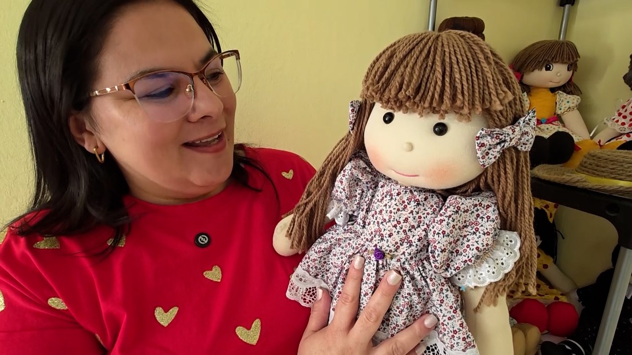 mqn-las-muñecas-de-trapo-que-una-nieta-creó-para-mantener-viva-la-memoria-de-su-abuela-260226