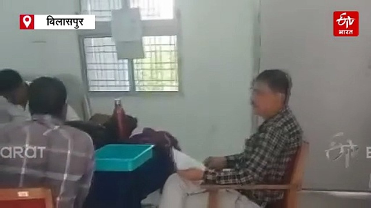 निलंबित महिला बैंक कैशियर 2 करोड़ से ज्यादा के...