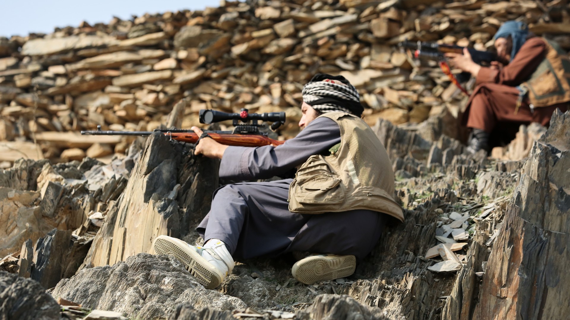 Pakistán declara la guerra a Afganistán y comienza una lluvia de bombardeos entre ambos países