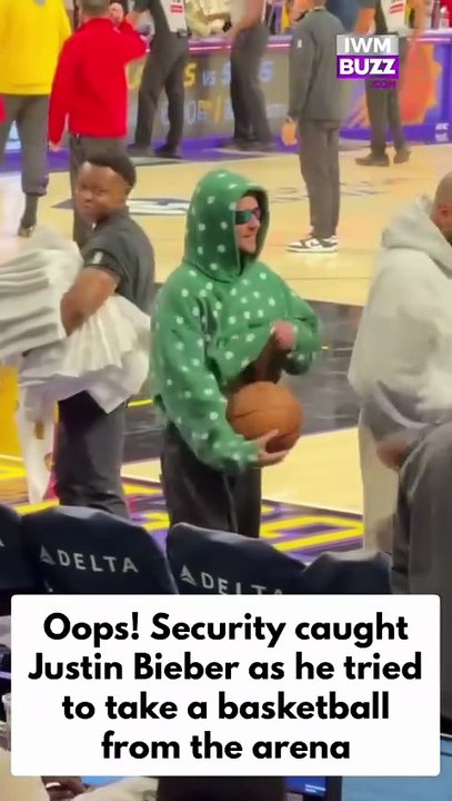 Oops! Security caught Justin Bieber as he tried to take a basketball from the arena, fans react, why would he do that when he’s a multi-millionaire?