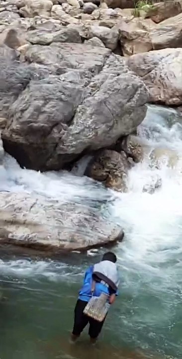 cast net fishing in Nepal |