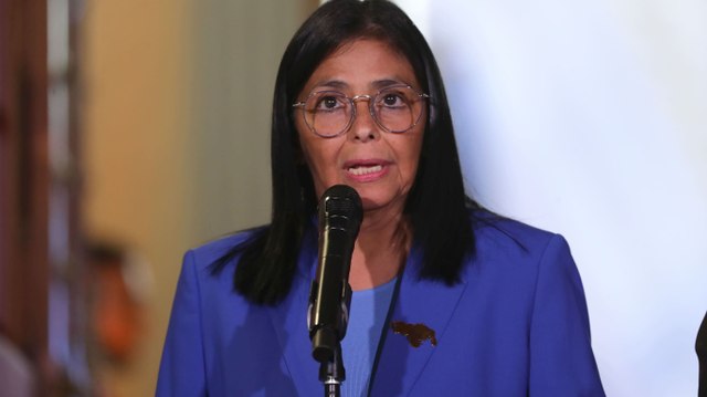 Delcy Rodríguez pide a Estados Unidos levantar las sanciones