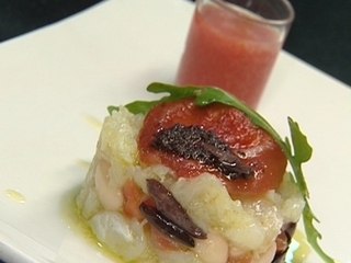 Esqueixada con tres texturas de tomate