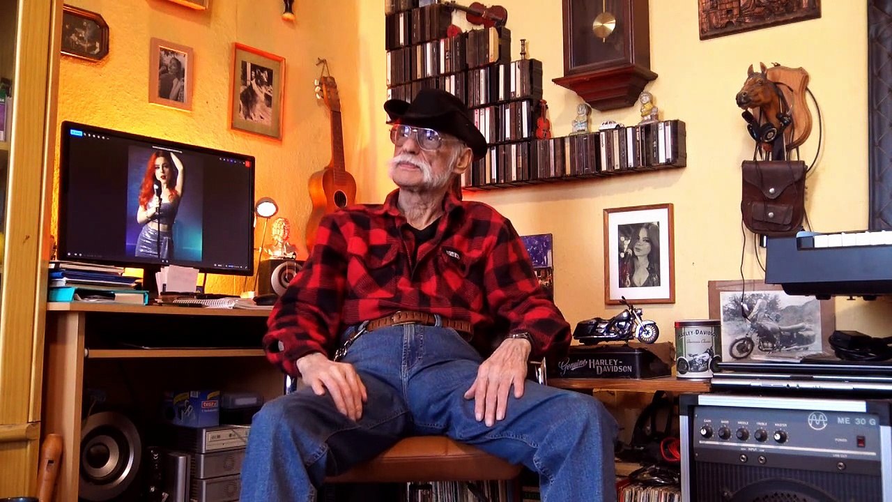 7812    Samstag Auftakt Krieg und Leichen