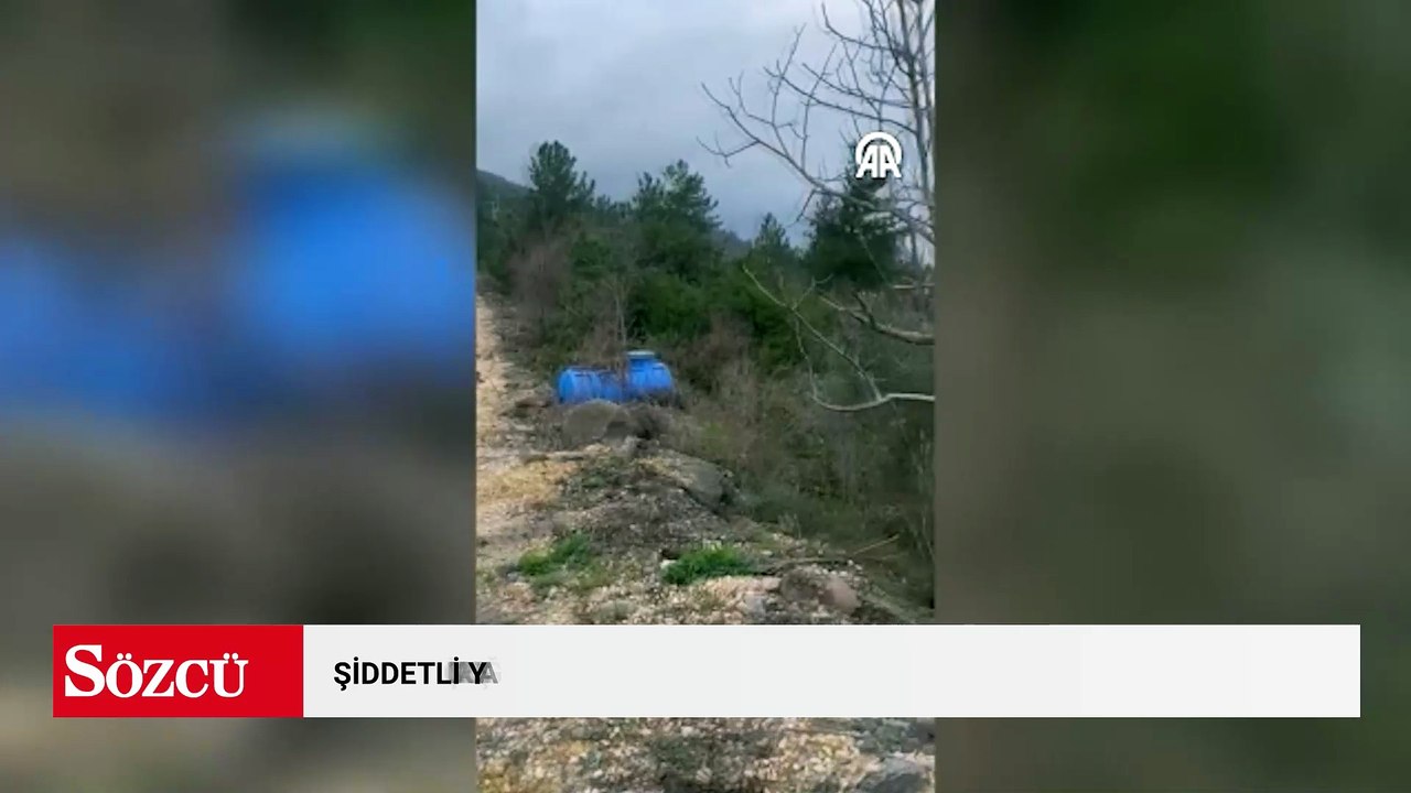 Şiddetli yağış sonrası Cide–Doğanyurt kara yolunda çökme