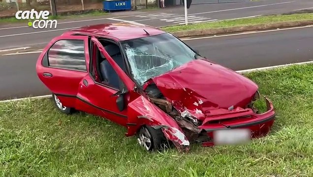 Grave acidente interdita a BR-277 em Cascavel e deixa seis feridos