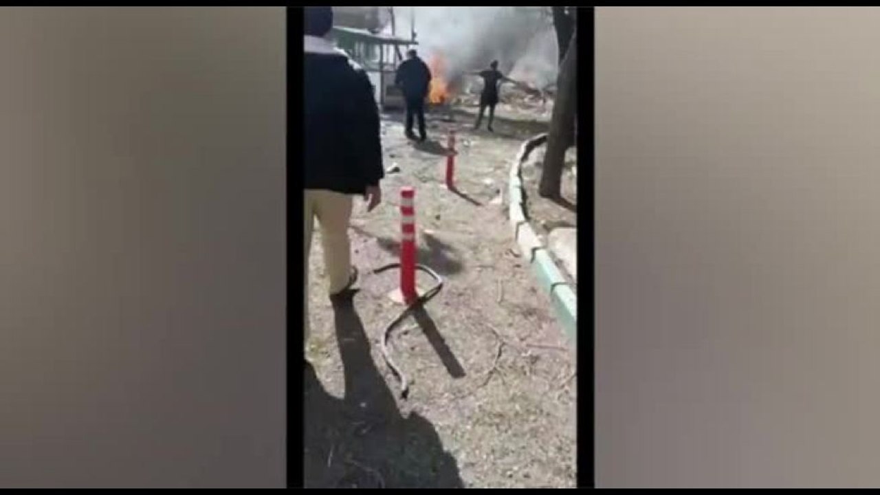 Caos e fumo nelle strade di Teheran dopo attacchi Israele e Usa