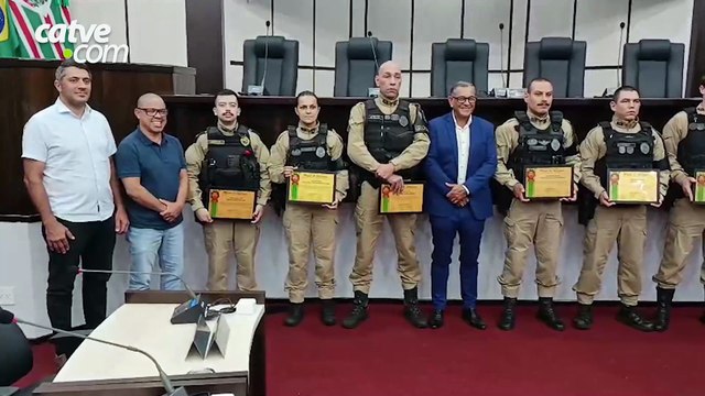 Policiais do 19º BPM recebem moção de aplausos na Câmara de Toledo