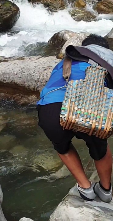 cast net fishing in Nepal |