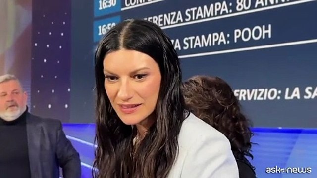 Sanremo, Laura Pausini imita Pippo Baudo: mi direbbe Sei stata brava