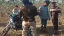 Forest guard beaten: Video: नर्सरी में बैठे फॉरेस्ट गार्ड को 6 युवकों ने प्रेमिका के साथ पकड़ा, पहले कराया डांस, फिर बेल्ट से पीटा