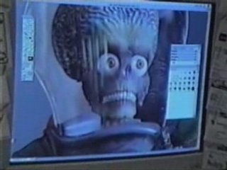 Hollywood - L'invasion des Aliens 3 de 4