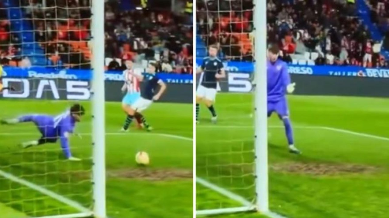 Gol assurdo in Spagna: portiere beffato da una zolla