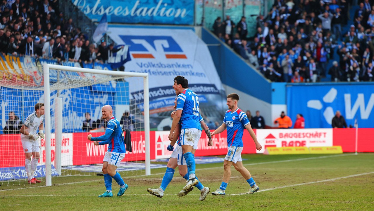RWE-Comeback wird gekontert: Rostock schlägt durch Holten zurück