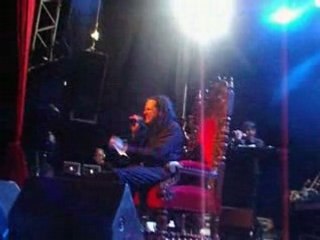 Bataclan Jonathan Davis Alone I Break