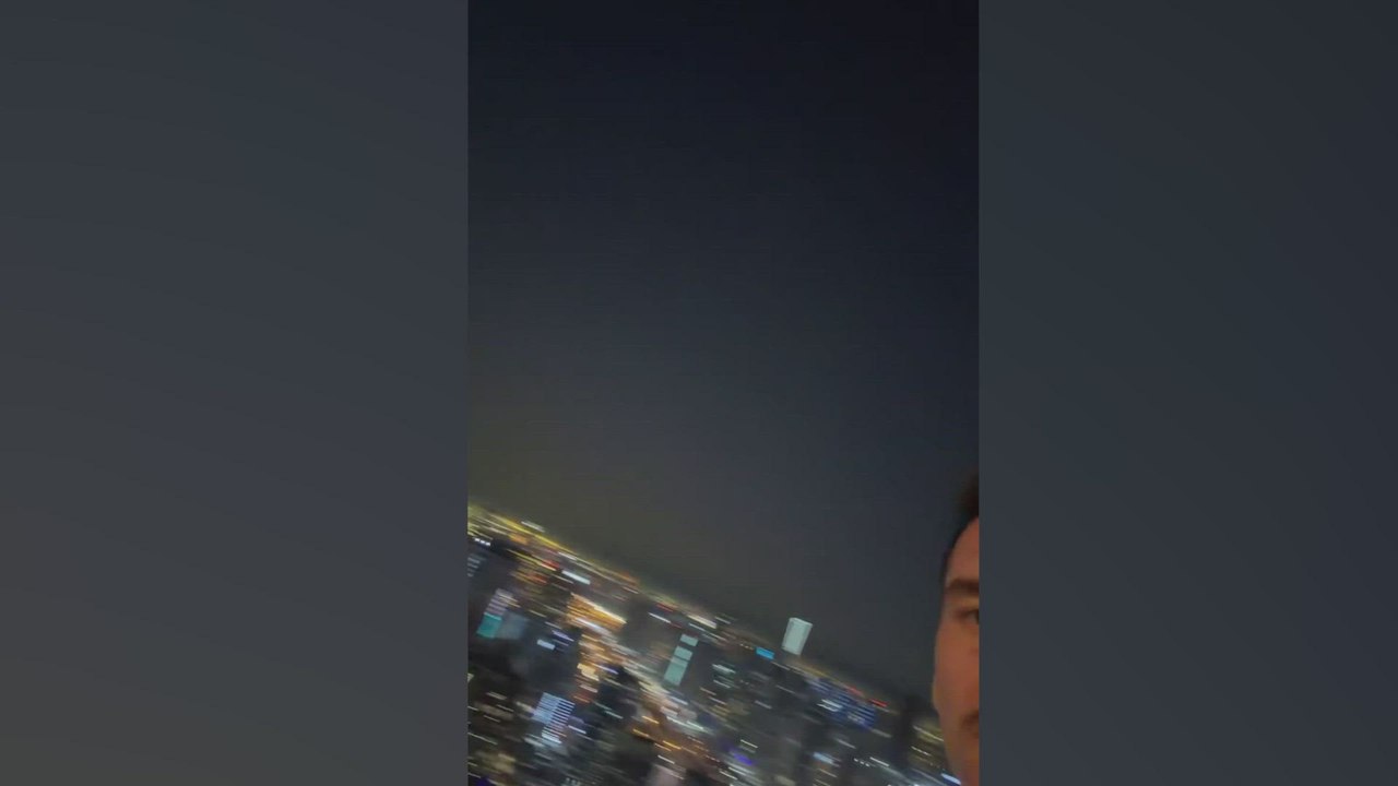 Dubai Resident Films Iranian Missiles Flying Over City From His Balcony