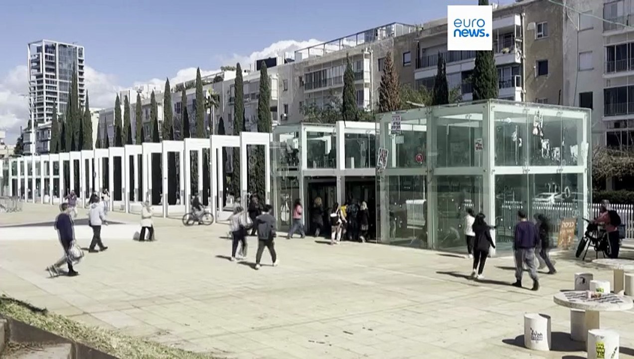 Explosiones iluminan el cielo de Tel Aviv mientras Israel intercepta misiles