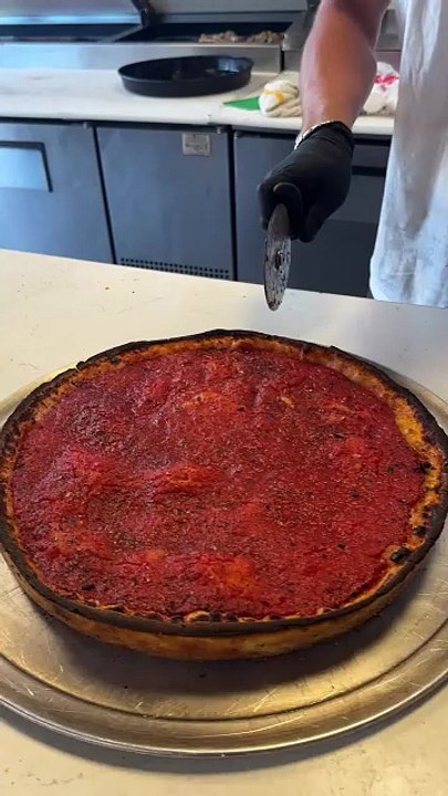 Deep dish pizza is elite 😍