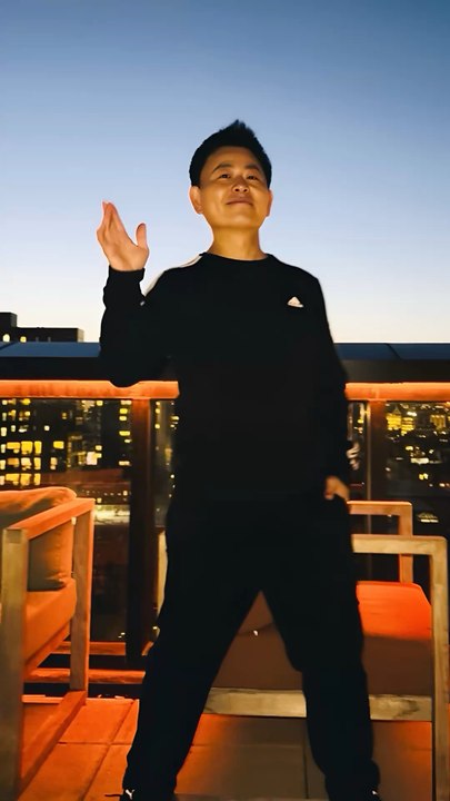 Bao Ge was having dinner at the "Daintree" rooftop bar of The Marchant Hotel, 139 Orchard St, 16th Floor, New York, NY 10002. This video was shot on February 27, 2026.