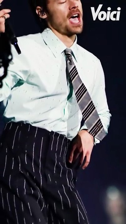 Moment suspendu avec @harrystyles Sur la scène des @brits 2026, l’artiste a livré une performance envoûtante de “Aperture”, captivant le public avec son charisme et son intensité. Une prestation magnétique qui confirme, une fois encore, sa place à part