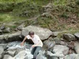 matt saute dans l'eau ^^ enstib, biasca
