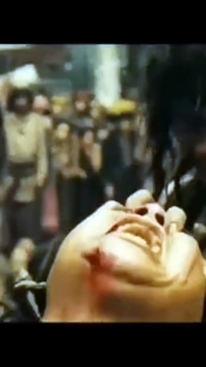 Tony jaa fighting scene