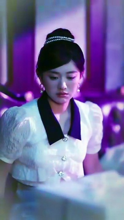 (69) After being reborn at the age of 18, the first thing she did was to completely draw a line with the bamboo horse that betrayed her, and then looked back and found that the man who was ridiculed by her in her previous life had put her sincerity into t