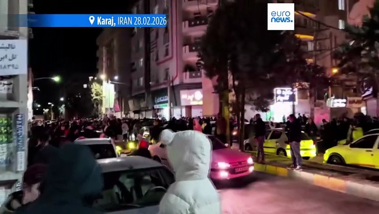 Iraner feiern auf den Straßen den Tod Chameneis