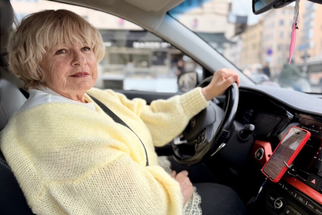 Chauffeur Uber à 70 ans, Jocelyne n'a toujours pas envie de lâcher le volant à Marseille