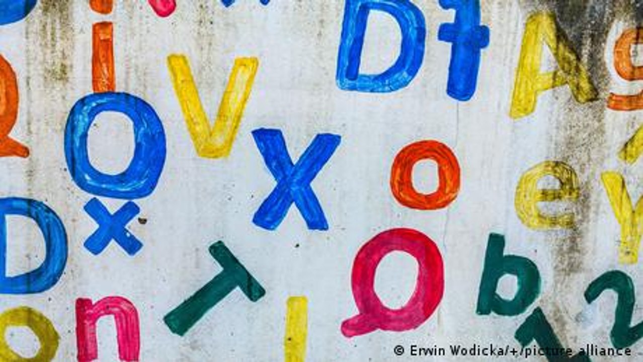 Spezialschule in Kenia fördert Kinder mit Legasthenie