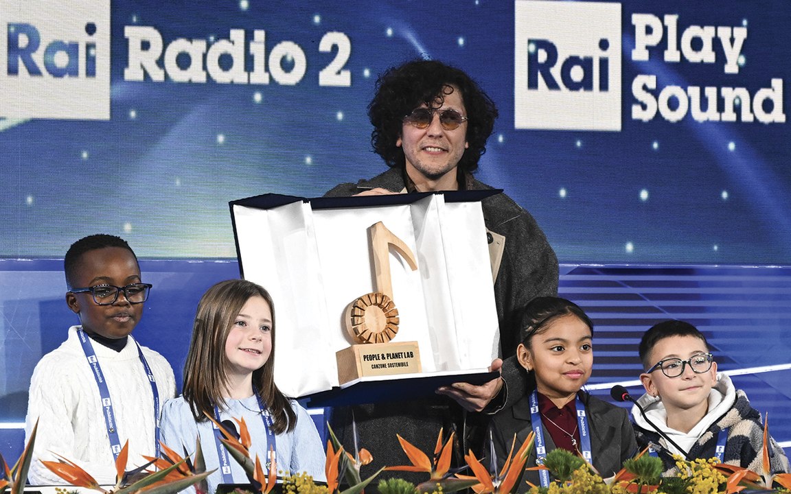 Ermal Meta vince il Premio People & Planet di Sanremo 2026: Stellina stellina è la canzone sostenibile
