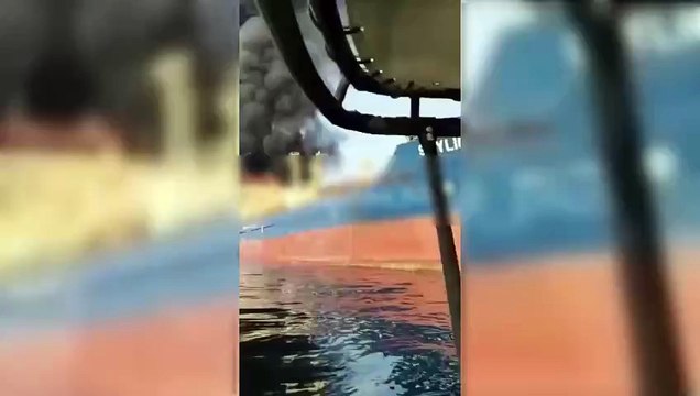Hürmüz Boğazı'nda alevler yükseldi! İran bir petrol tankerini vurduğunu bildirdi