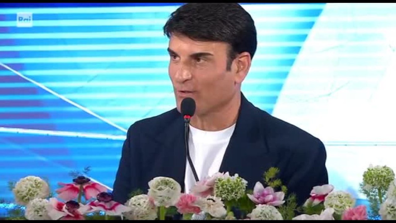 Sanremo, Sal Da Vinci: "Il primo bacio con Paola a Posillipo nel 1994"