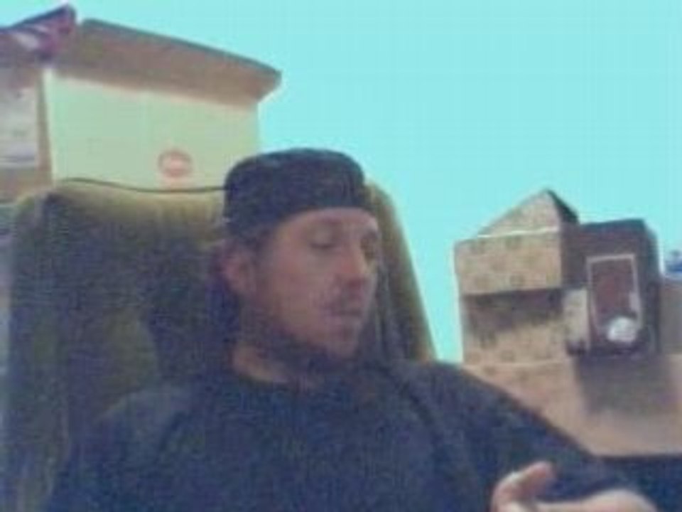 GUY FROM CALGARY - CANADA - REVERTS TO ISLAM