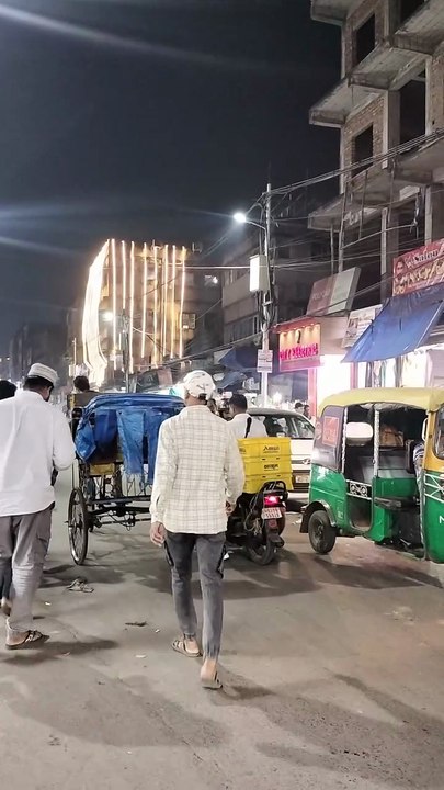 Busy traffic road #travel, #traffic, #busyroad, #roadtravel