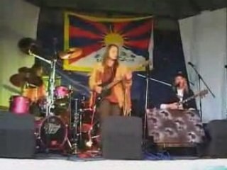 Nice boys, by BB BlackDog Live at the Ashleyhay Festival