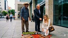 MULHER ARROGANTE HUMILHA VENDEDOR DE TOMATES mas SEU CHEFE VER TUDO E NÃO DEIXA BARATO...