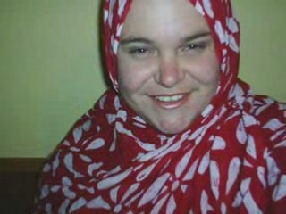 New Zealander Girl Becomes Muslim
