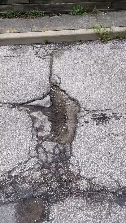 300000 Dollar P5 DuraPatcher ersetzt 5 Arbeiter 🚧🔥 #Akron #Straßenbau #Hightech