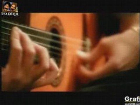 Koca kafalar evlerin önü