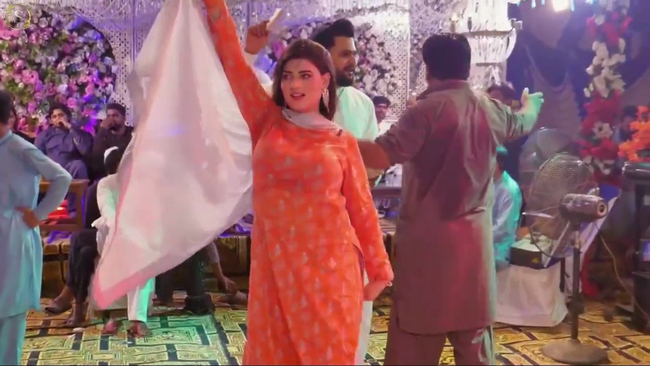 Hamara haal hum kya bataye paas aaoge to jaan j...