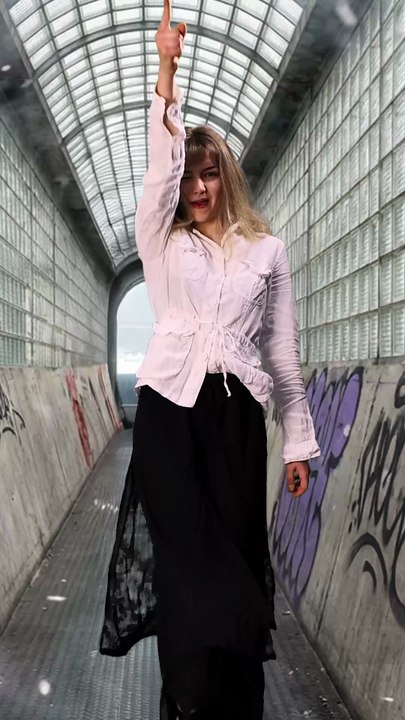 I think I went too far on this part lmao 'Bang Bang' by IVE