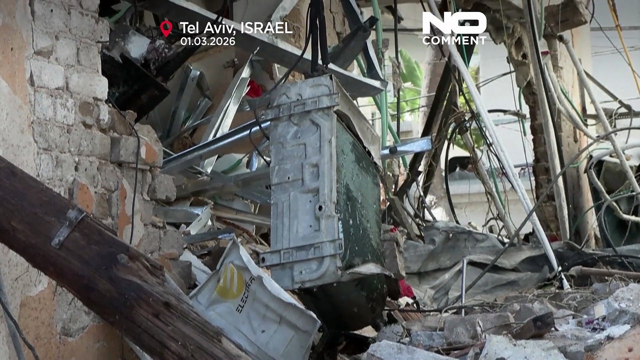 Bewohner von tel aviv begutachten schäden nach tödlichem iranischem raketenangriff