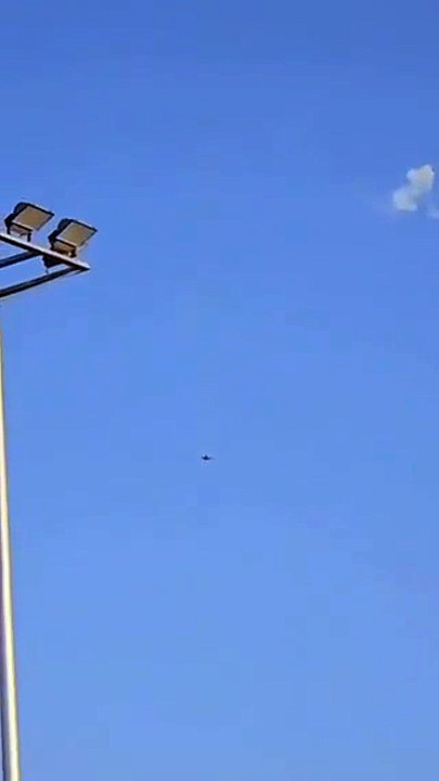 Guerre en Iran: L'image spectaculaire d'un avion de chasse américain qui s’écrase au Koweït - Le pilote de l'appareil a pu s’éjecter - VIDEO