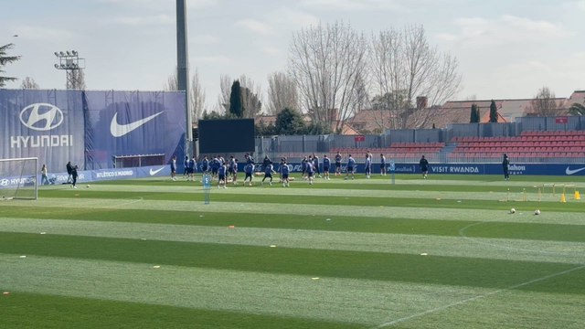 Entrenamiento completo del Atleti antes del Barça-Atleti de Copa del Rey