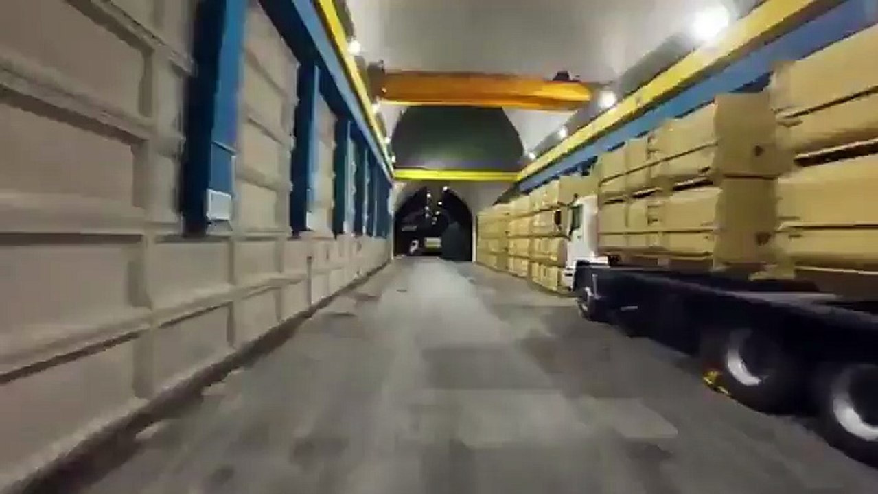 Guerre en Iran : Les gardiens de la révolution publient des images de propagande censées montrer leur puissance et des dizaines de drones stockés en attente d’être utilisés - Regardez