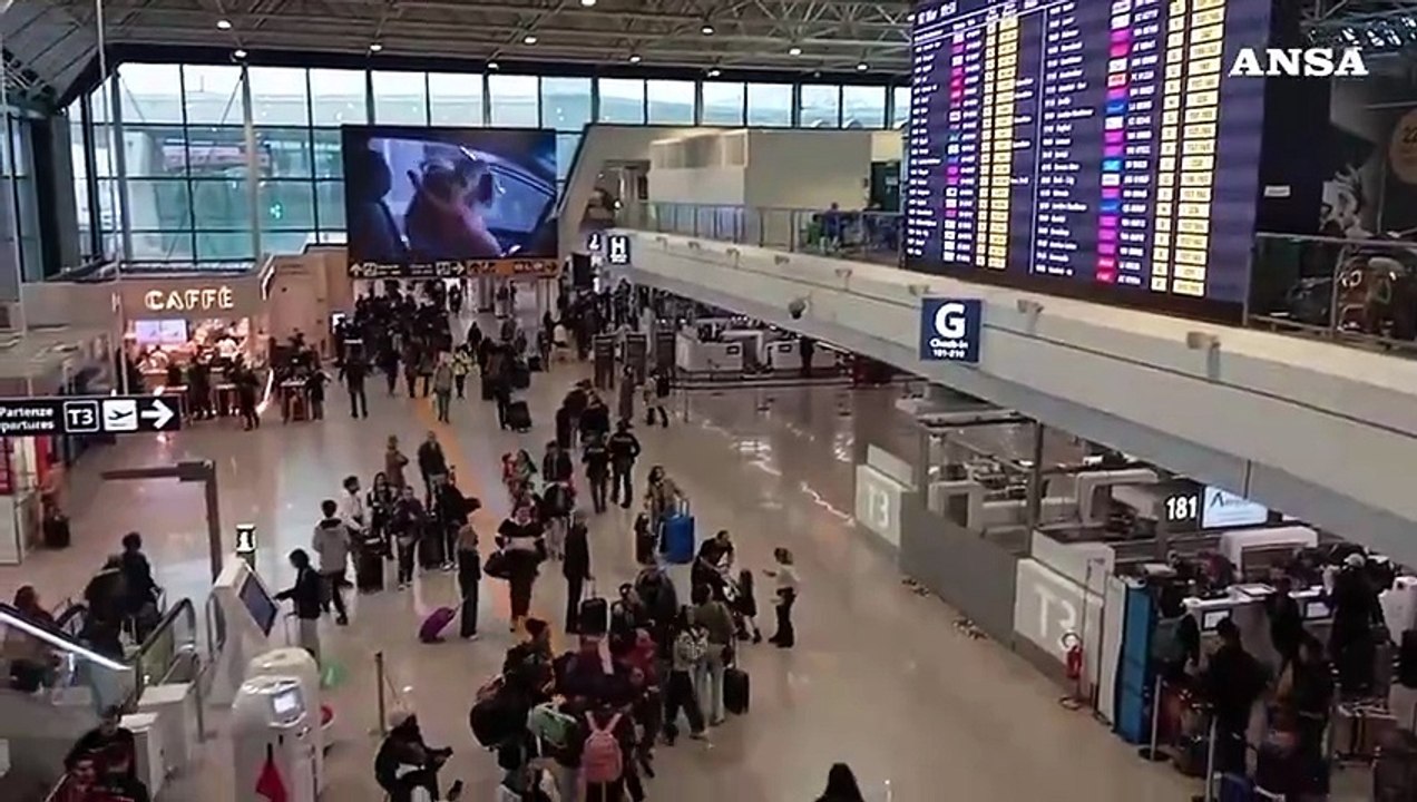 A Fiumicino cancellati 45 voli da e per il Medio Oriente, rafforzata la sicurezza