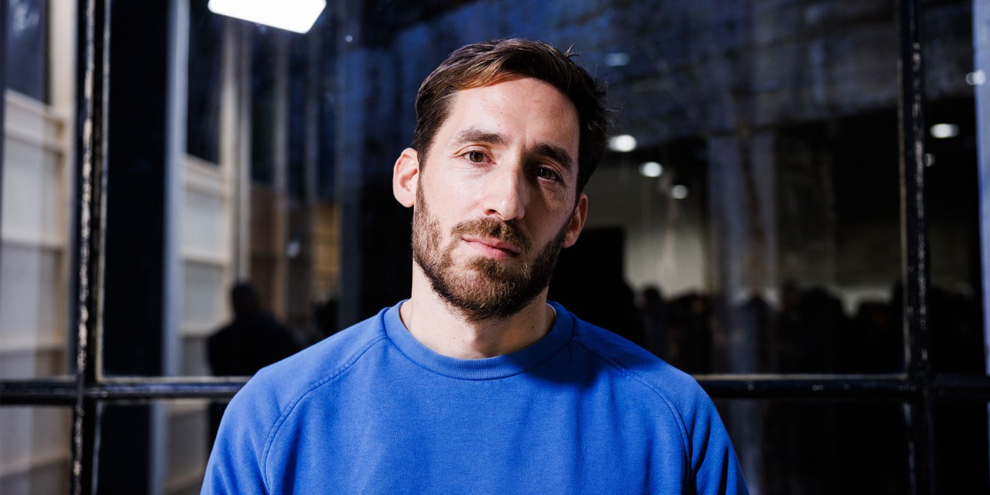 Qui est Antonin Tron, le designer attendu à la fashion week automne-hiver 2026-2027 de Paris ?