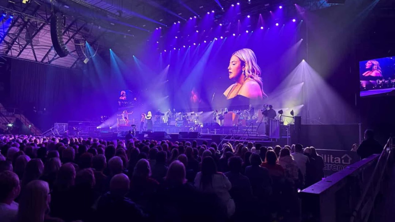 Teen singer shines at Sunday for Sammy