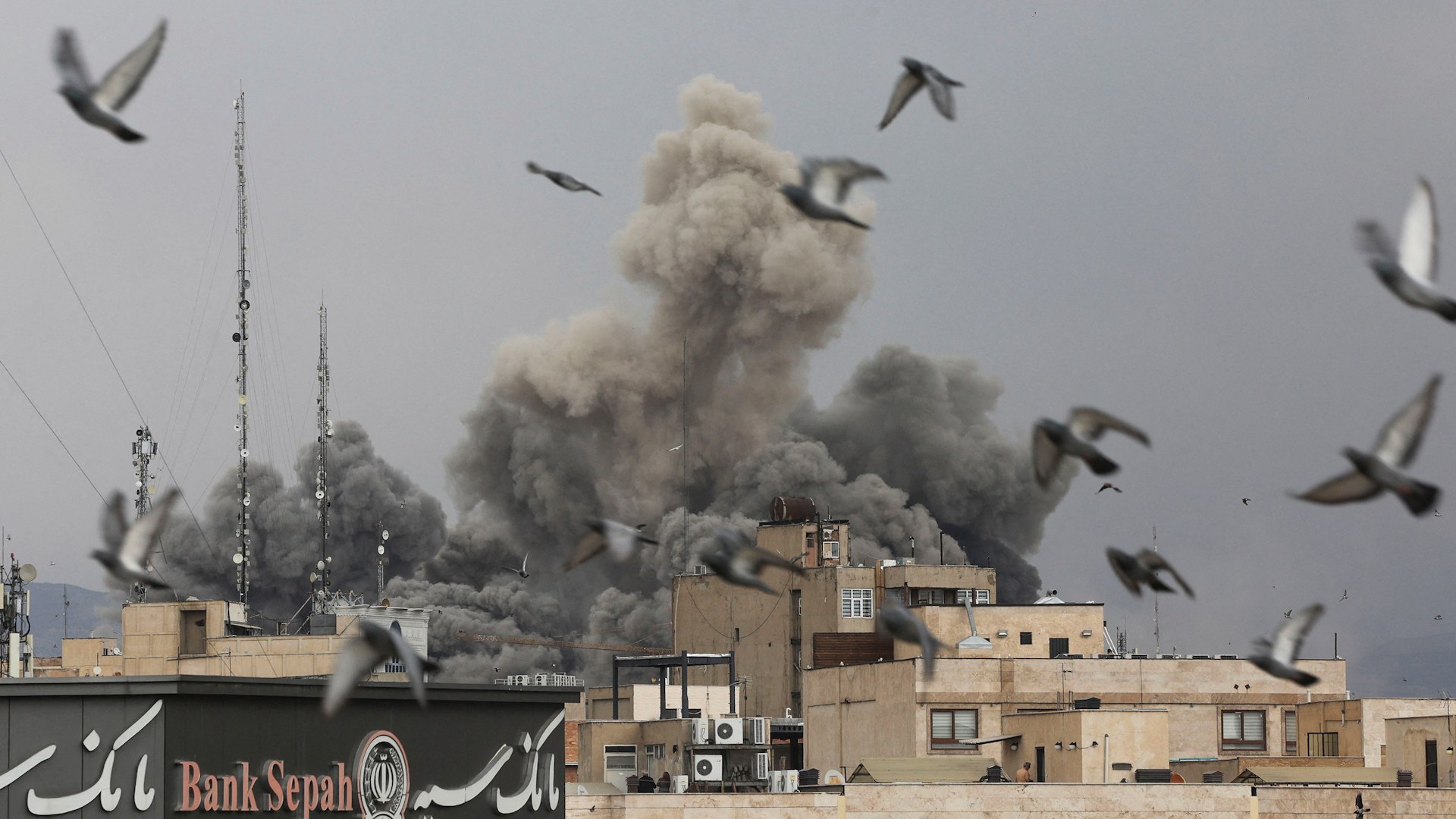 Al menos 550 muertos tras tres días de bombardeos y ataques de EEUU e Israel en Irán